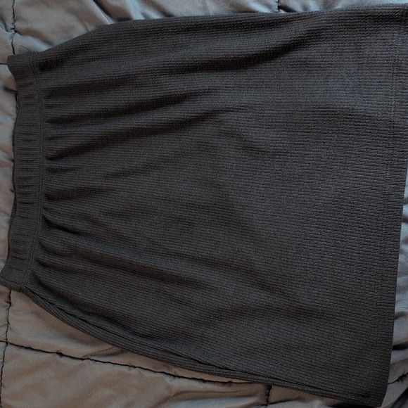 H&M skirt And Dippin Daizys Skirt - Picture 4 of 6